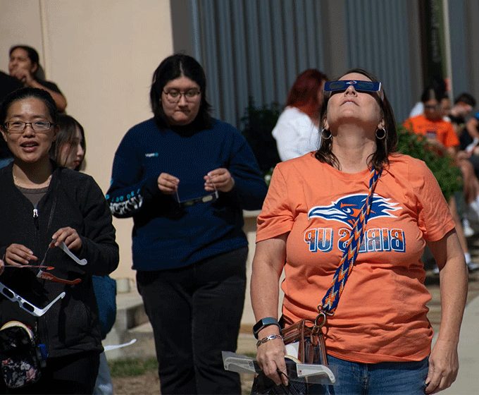 Students to enjoy up-close view of eclipse at <a href='http://zsrb.ngskmc-eis.net'>在线博彩</a> Main Campus